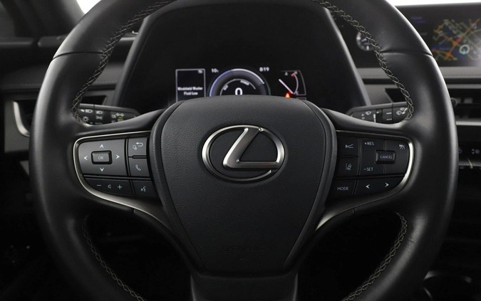 Lexus UX cena 137900 przebieg: 57044, rok produkcji 2022 z Pyskowice małe 436